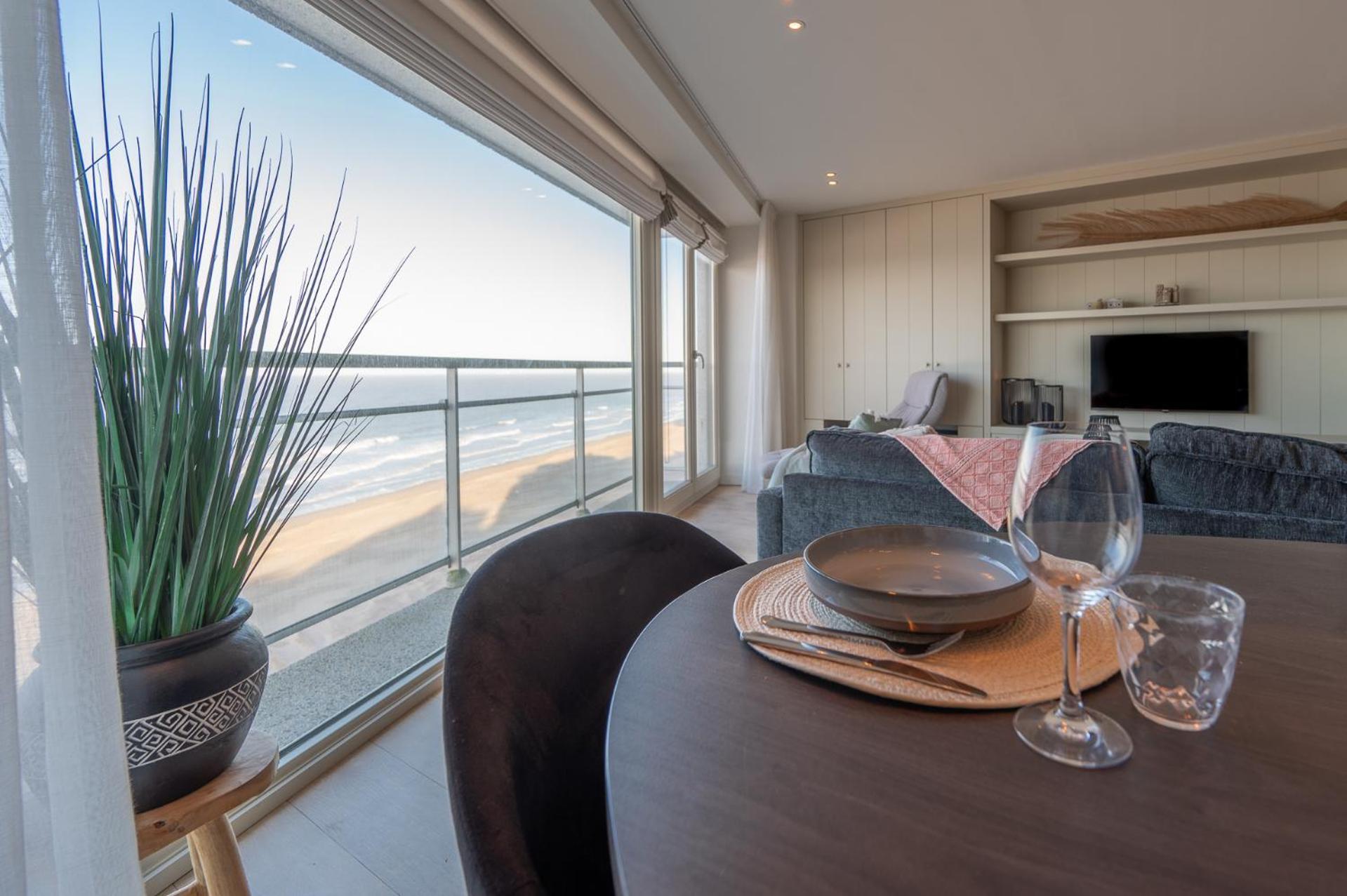 7E Verdiep Appartement Op De Zeedijk In Knokke Voor Max 6 Personen Dış mekan fotoğraf